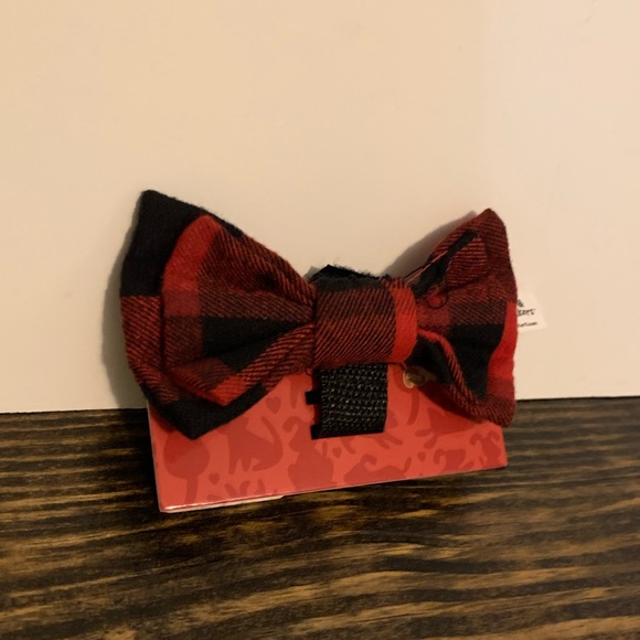 Woof & Whiskers pet bow tie Red flannel Velcro NWT - Picture 6 of 14